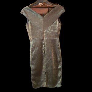 LONDON TIMES Sleeveless Shutter Pleat Dress Womens Size 8 Green Shimmer